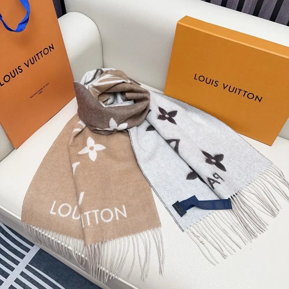 Louis Vuitton Scarves Fringed Monogram Scarf image 9