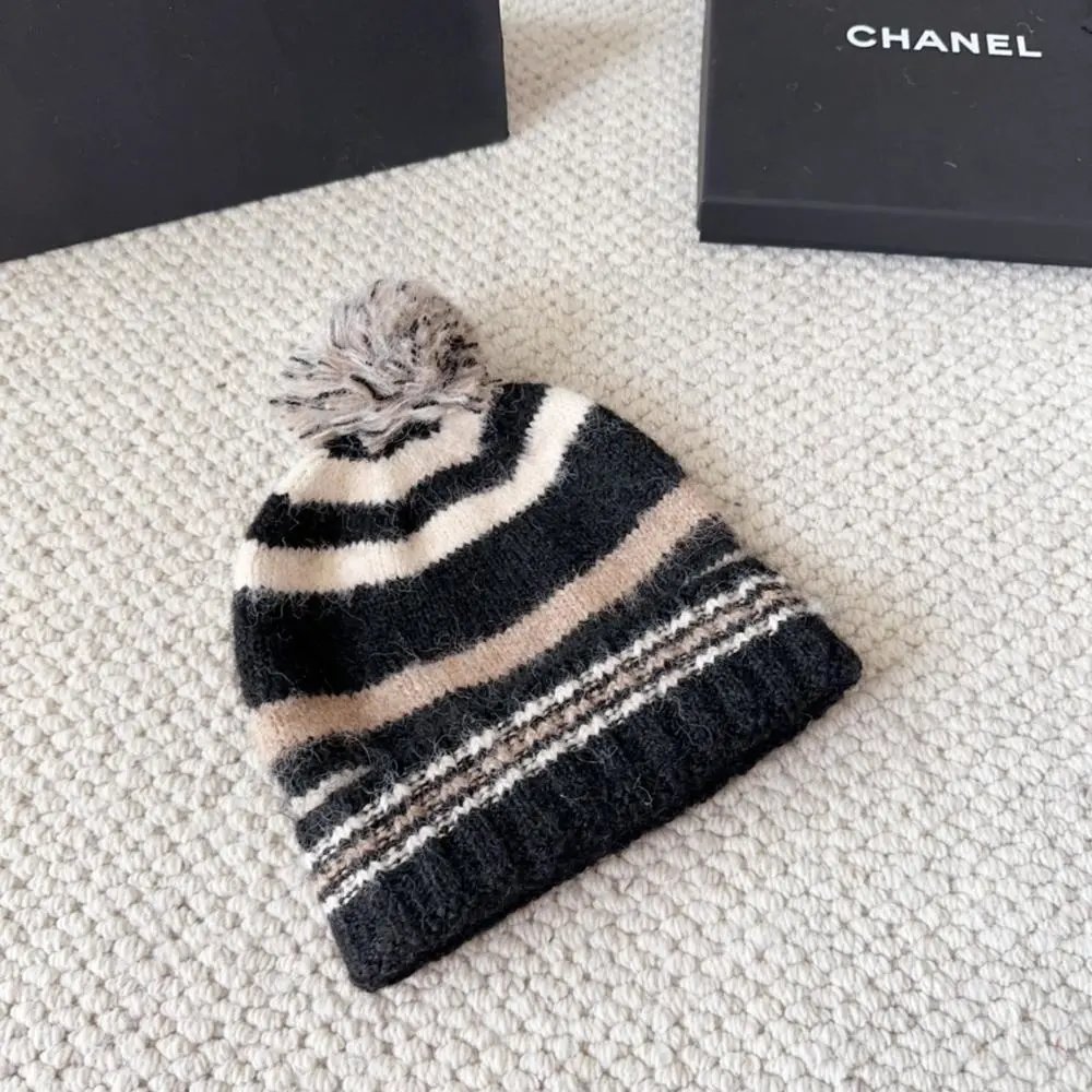Chanel Hats Rib-knit cuffed beanie with interlocking CC logo image 9