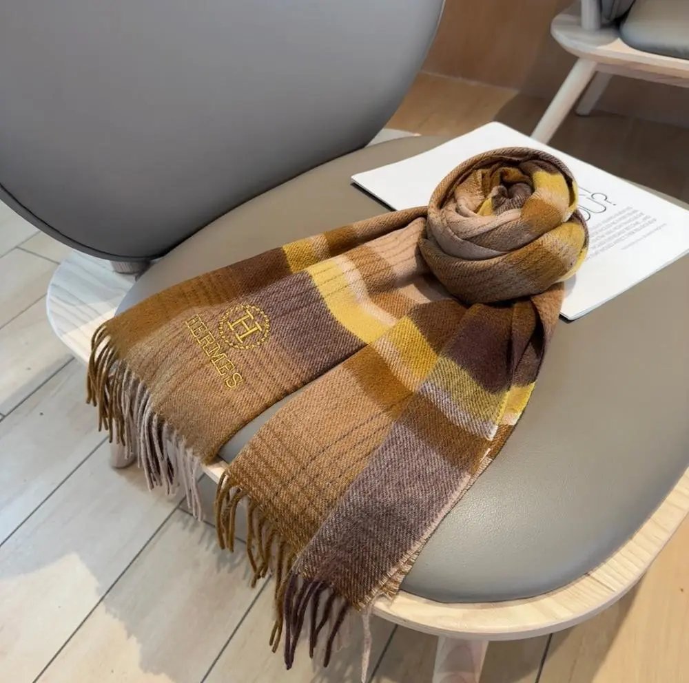 Hermès Scarves Fringed logo scarf image 7