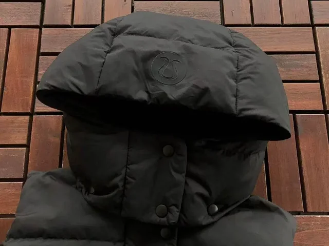 Unbranded Vests Hooded quilted puffer vest with snap front and patch pockets product detail image 10