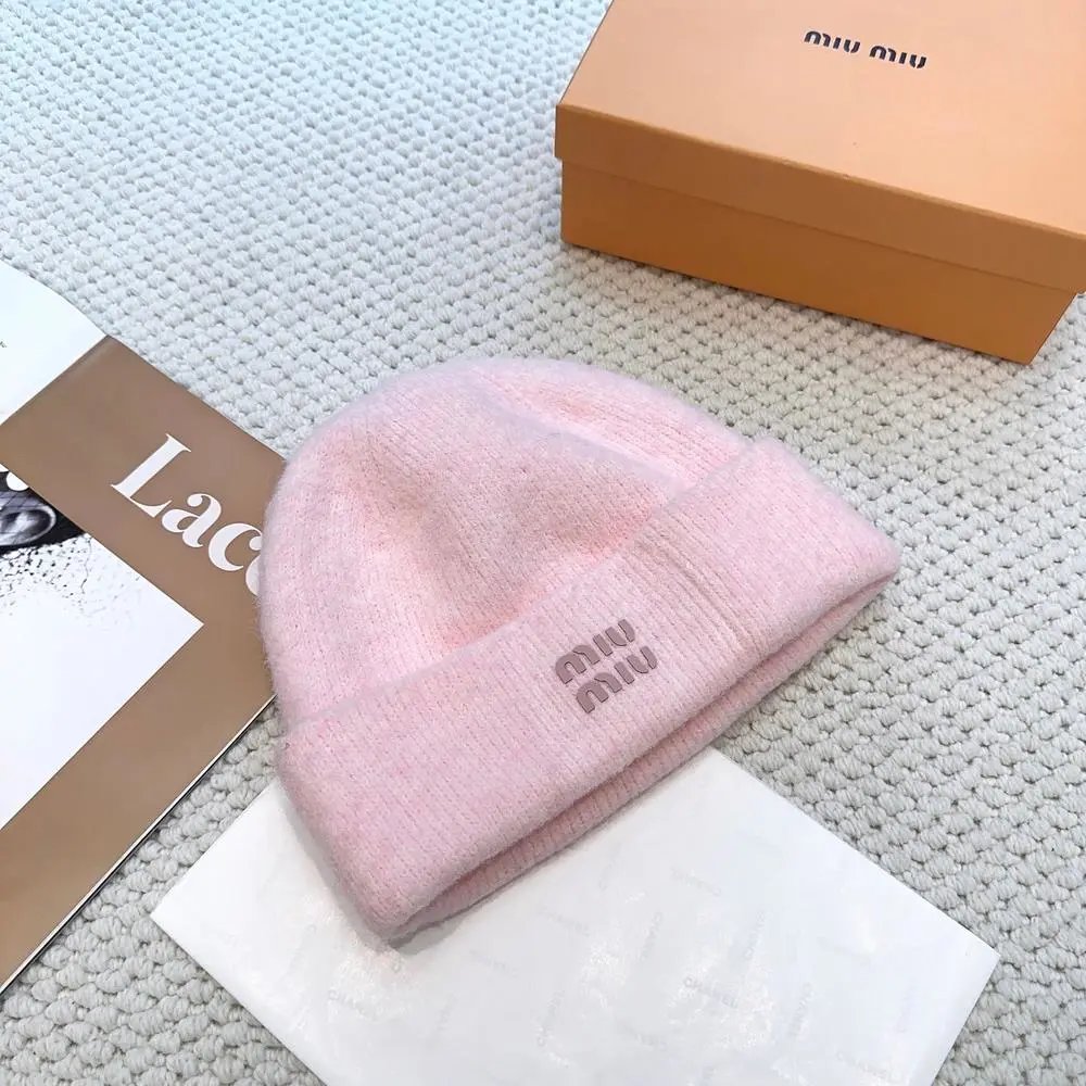 Miu Hats Logo knit beanie — Style 5