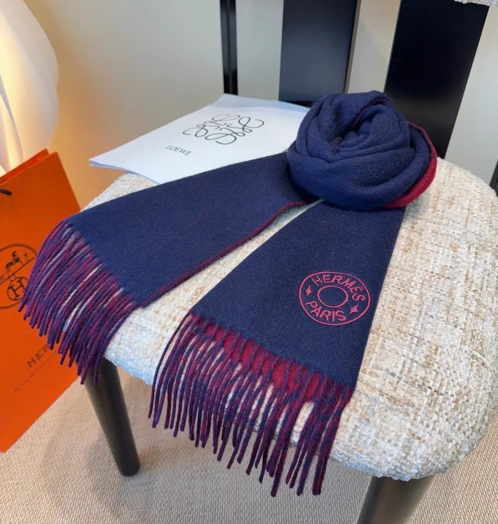 Hermès Scarves Fringed logo scarf image 4