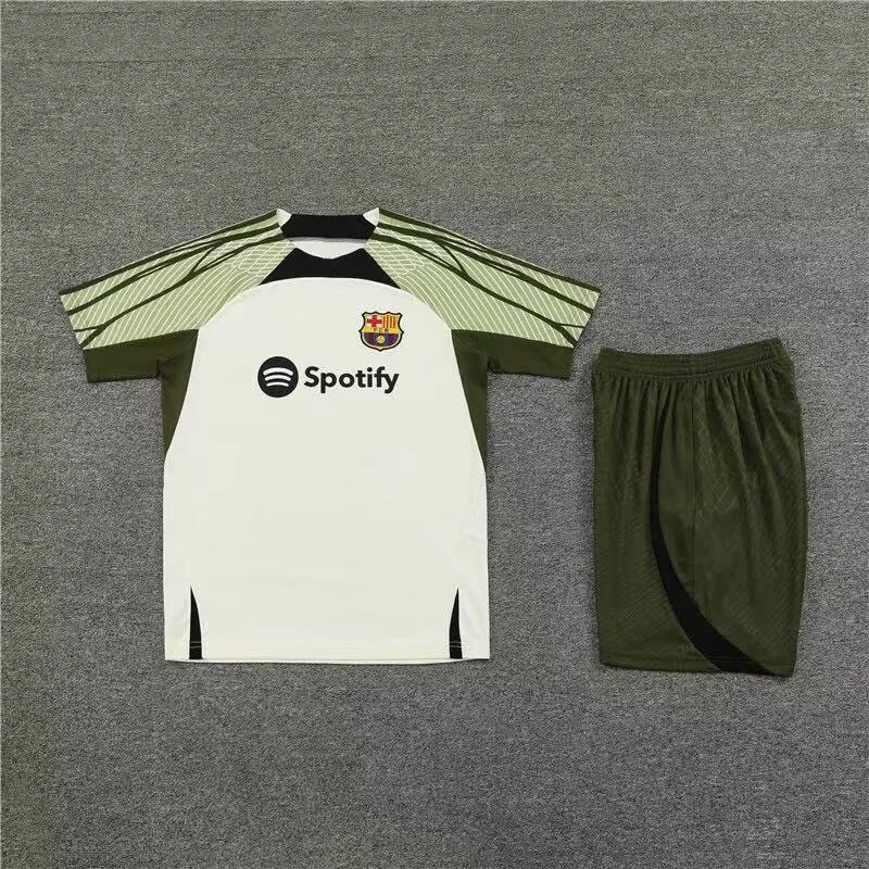 2324 Barcelona Off-White