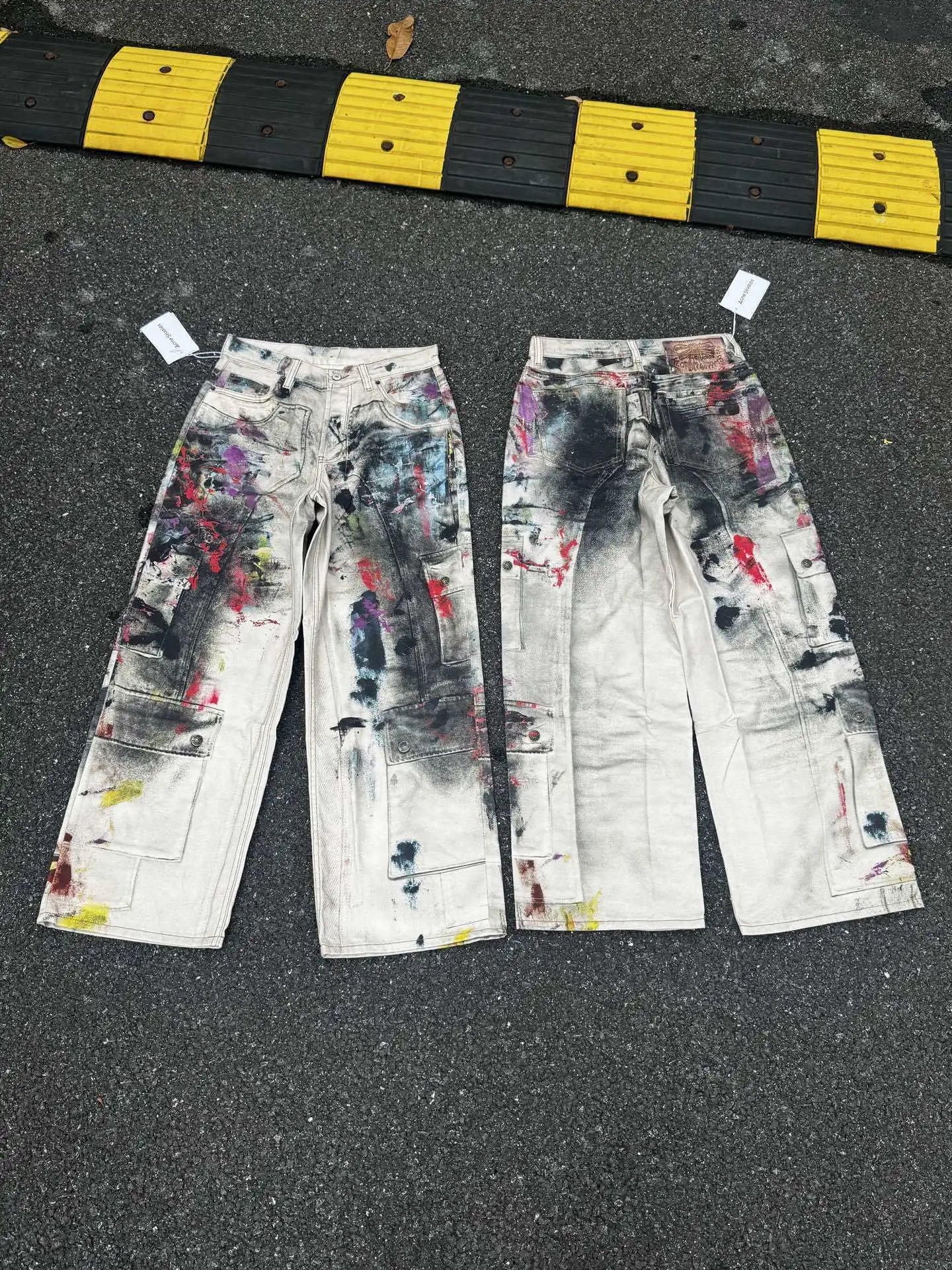 Kangaroo x Artist Collaboration Paint-Splatter Cargo Jeans - 1
