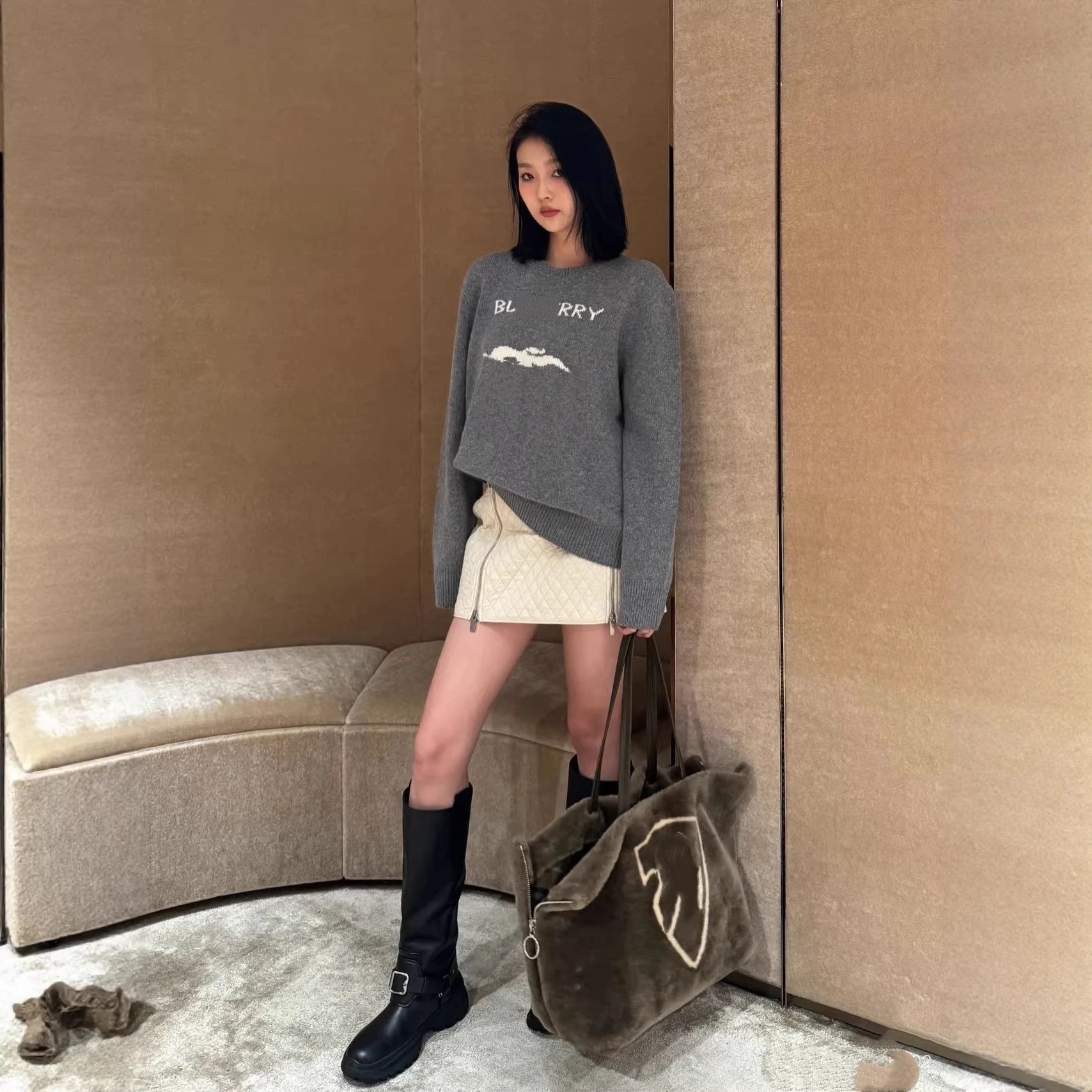 25 New Nanyou High Quality Edition BB Home War Horse Inlaid Round Neck Wool Cashmere Sweater Knitted Sweater for Women and Men