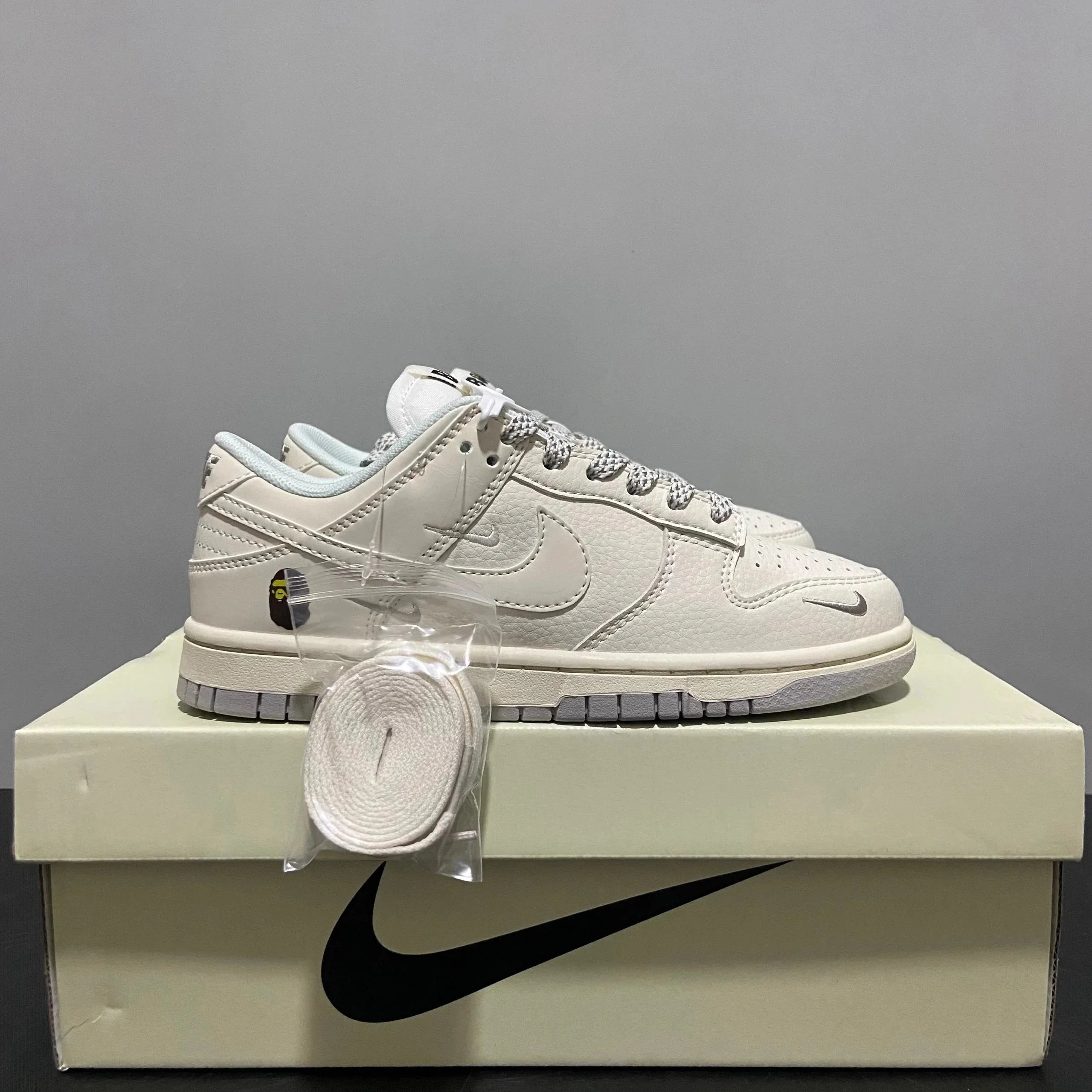 Nl头层现货 猿头人bape 联名dunk 白色防滑耐磨男女同款低帮休闲板鞋 Nike sb  dunk  low 耐克运动鞋男鞋女鞋