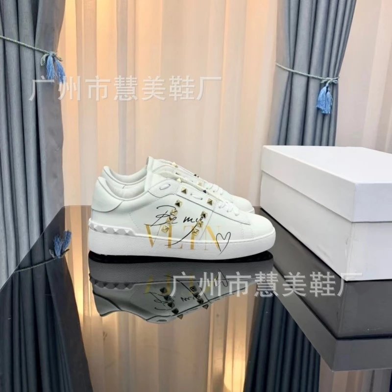 Valentino Rockstud Low-Top White Sneakers - 17