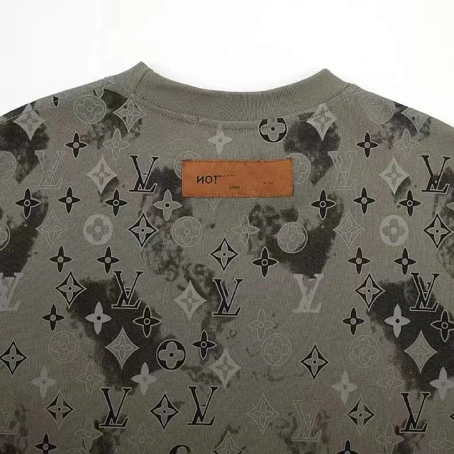 Louis Vuitton T-Shirts Monogram floral embroidered crew-neck T-shirt product detail image 12