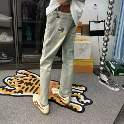 VAQUEROS BURBERRY