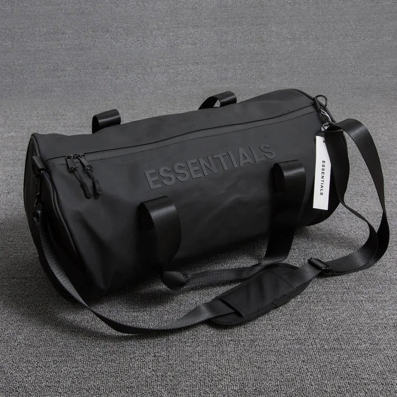 MOCHILA ESSENTIALS