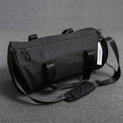 MOCHILA ESSENTIALS