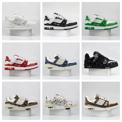 LV SNEAKERS