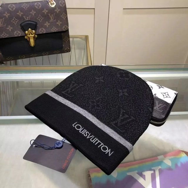 LV Louis Vuitton Beanie: seller detail photo 12