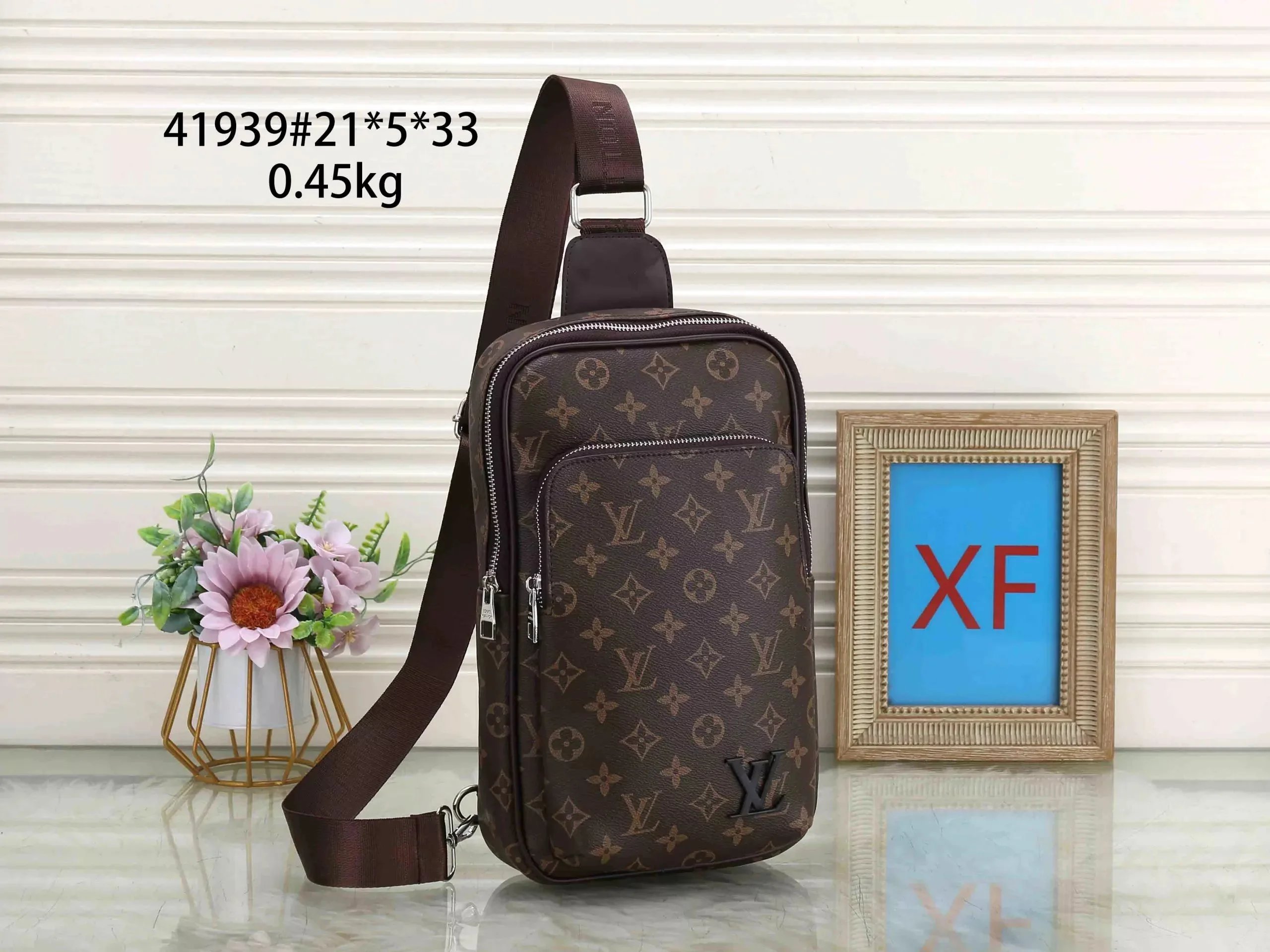 41939# Classic Monogram