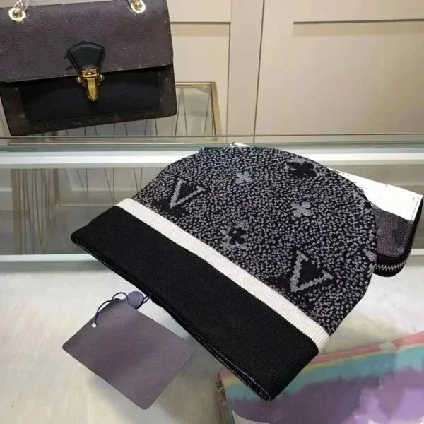 Louis Vuitton Damier Azure Blue Scarf and Beanie Set - 13