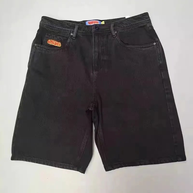 D32 Black