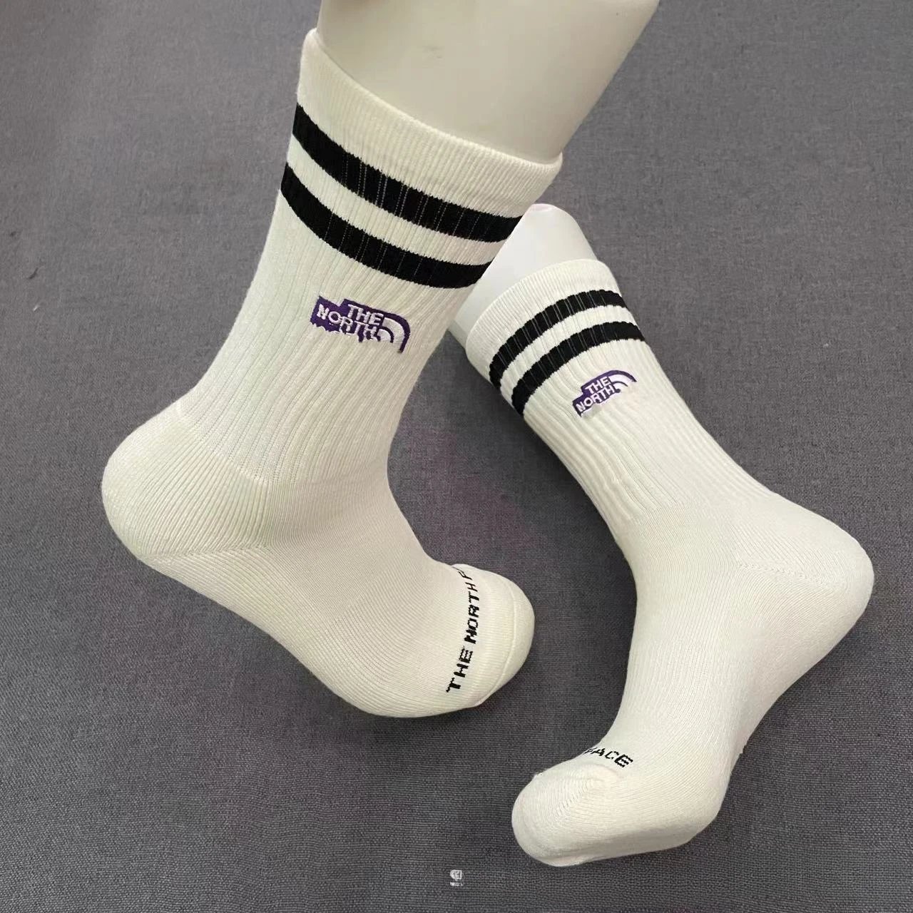 The North Face Ribbed Crew Socks White with Red Stripes Socks - 6