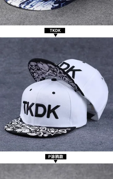 Design Streetwear Snapback Cap with Vintage Patch Print Red/Navy Baseball Cap - 36
