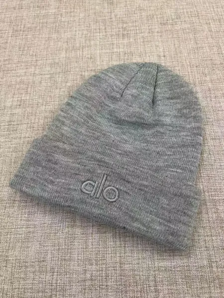 Alo Yoga Beanie Gray Knit Hat - 1