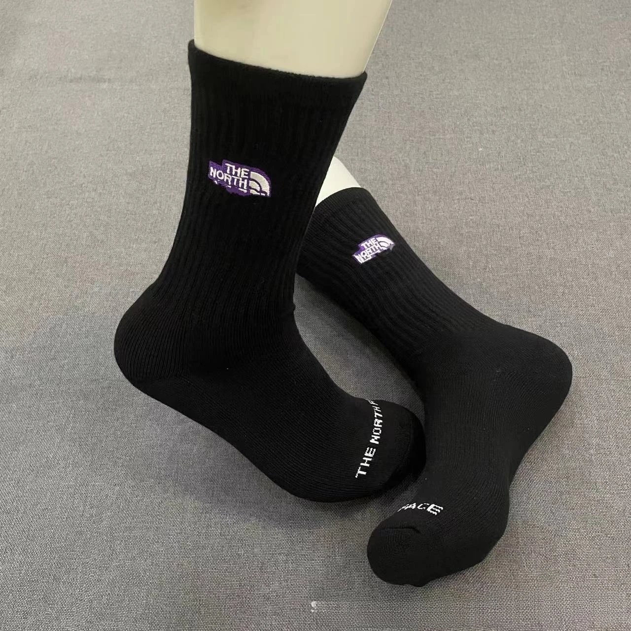 The North Face Ribbed Crew Socks White with Red Stripes Socks - 11