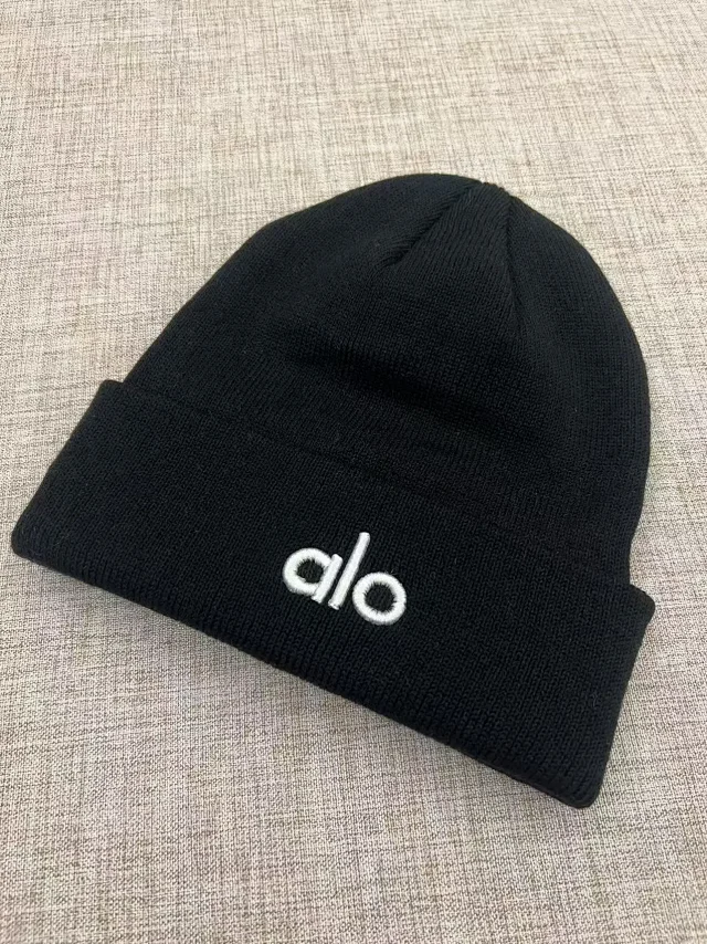 Alo Yoga Hats Ribbed Knit Cuffed Beanie product detail image 2