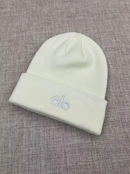 Alo Yoga Beanie White Knit Hat - 10