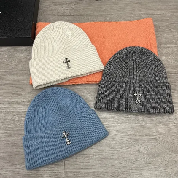Off-White Cross Motif Beanie and Scarf Set Black Accessories - 5