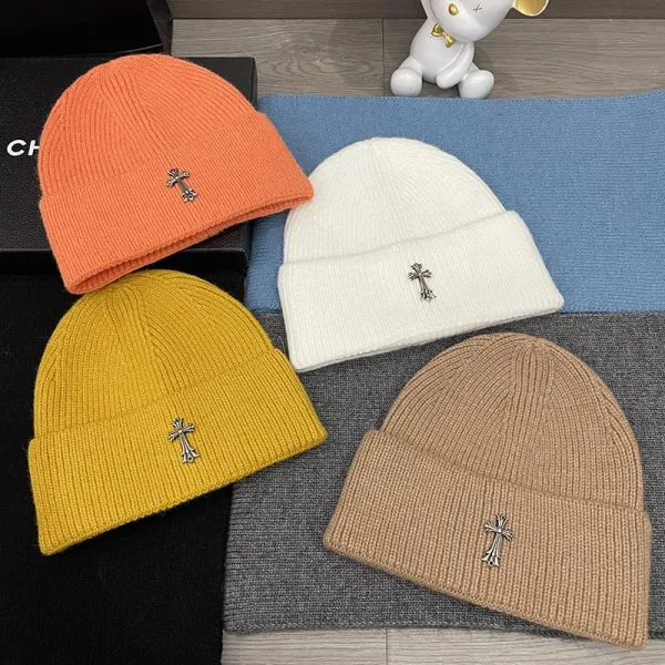 Off-White Cross Motif Beanie and Scarf Set Black Accessories - 6