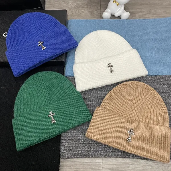 Off-White Cross Motif Beanie and Scarf Set Black Accessories - 11