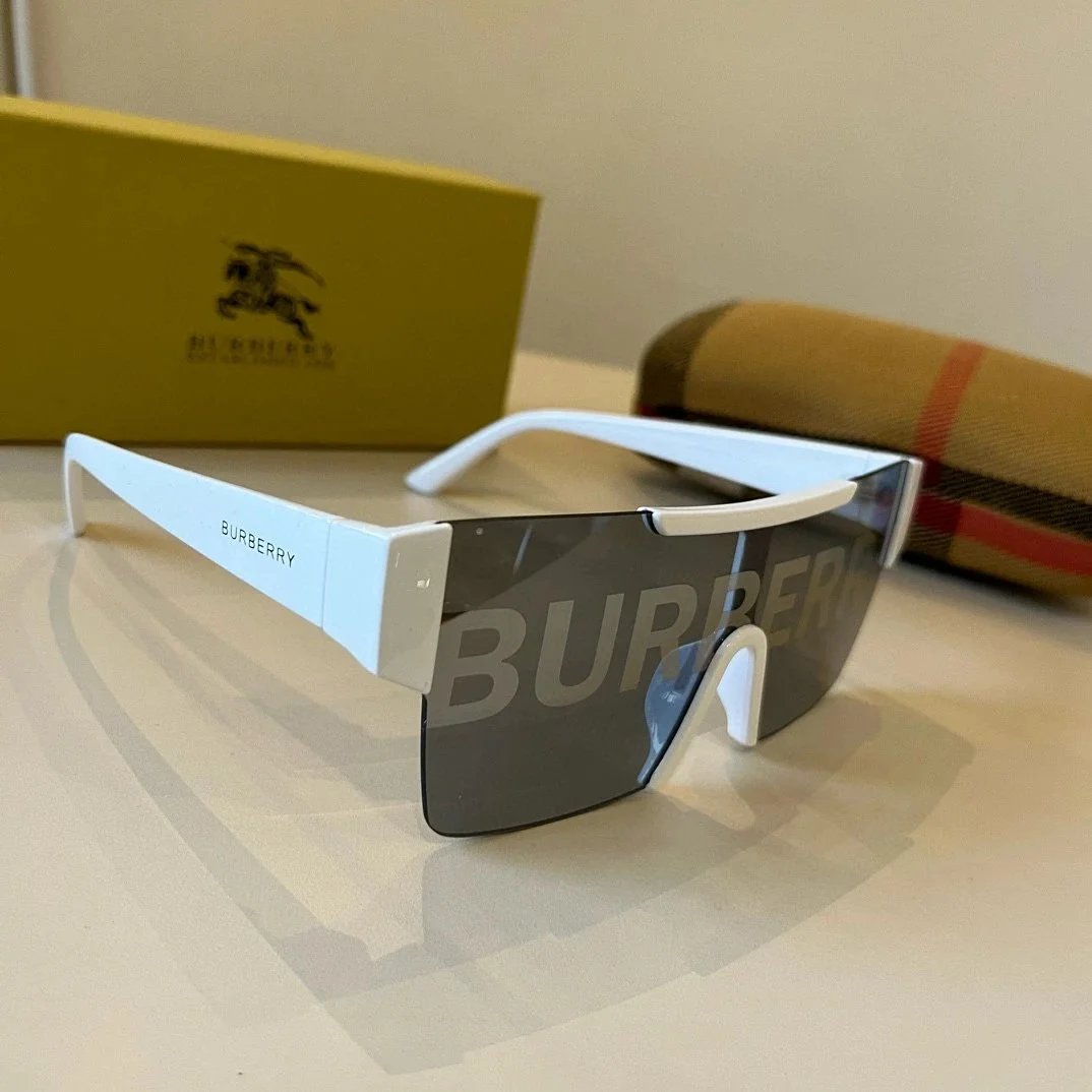 Louis Vuitton Eyewear Monogram shield sunglasses — B16