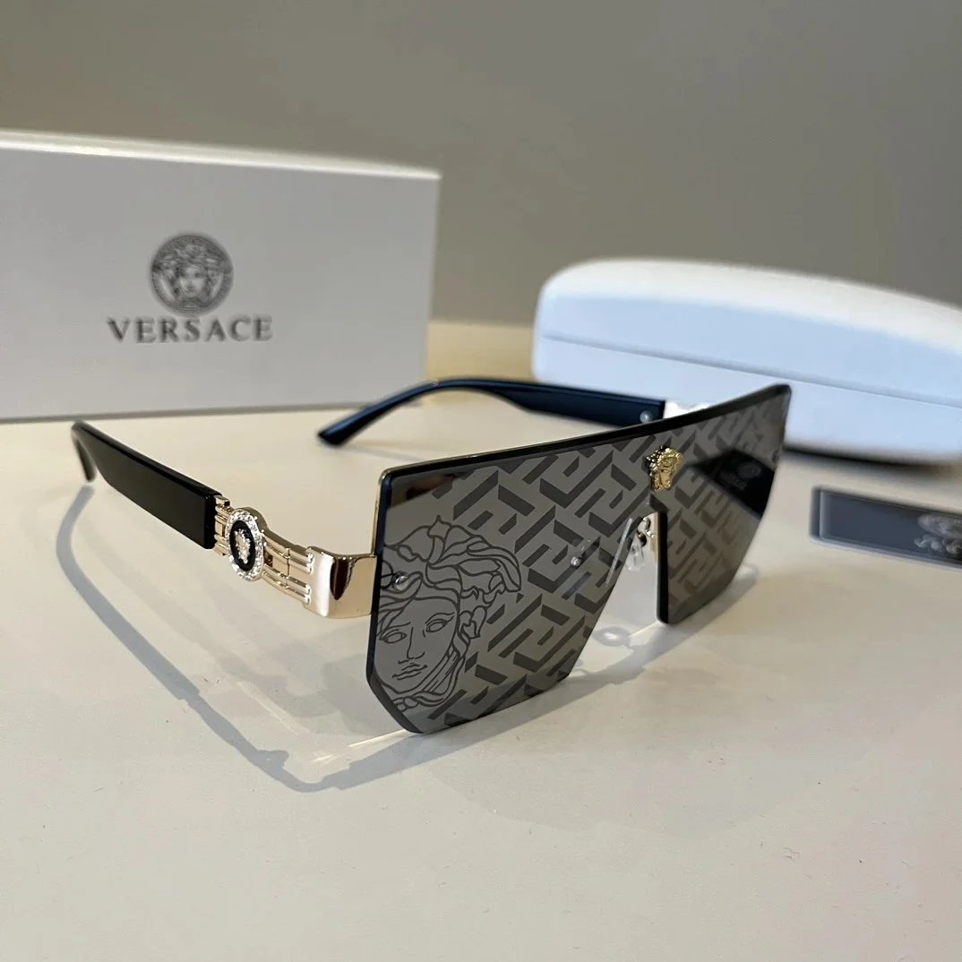 Louis Vuitton Eyewear Monogram shield sunglasses — F30