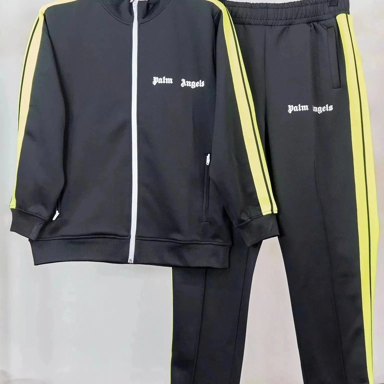 17 Black 005