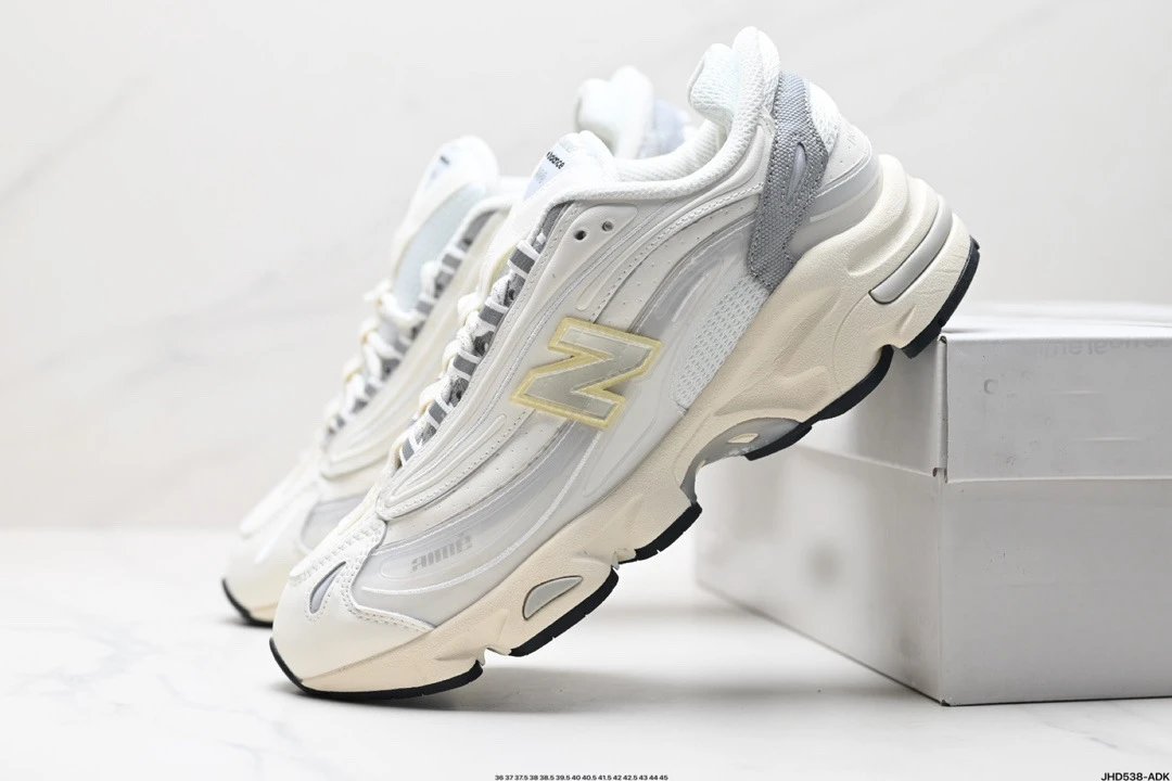 New Balance Sneakers 1000 — 11