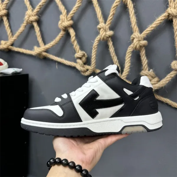 Off-White Diagonal Arrow Low 'For Whom?' Black Sneakers - 48