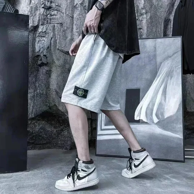 Stone Island Shorts Cargo with compass badge product detail image 6