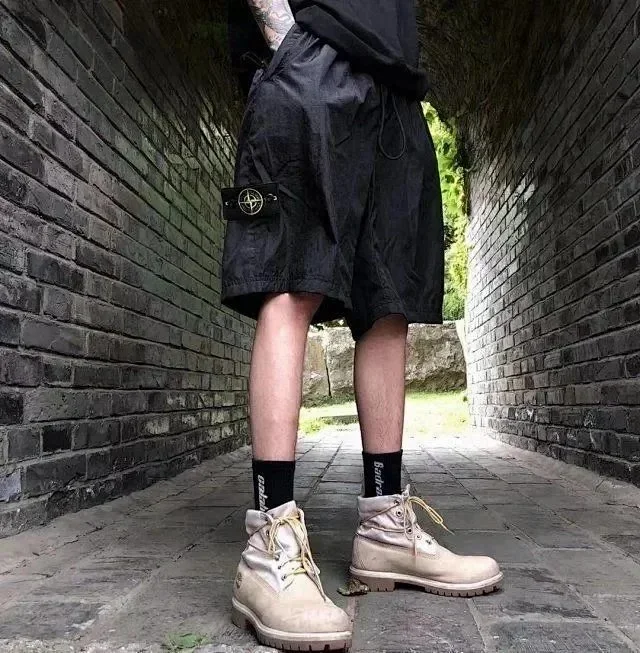 Stone Island Shorts Cargo with compass badge product detail image 10