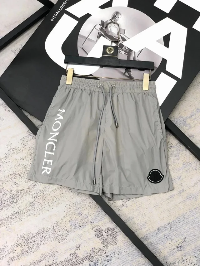 Moncler Shorts Drawstring logo product detail image 7