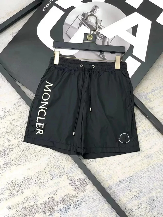 Moncler Shorts Drawstring logo product detail image 11