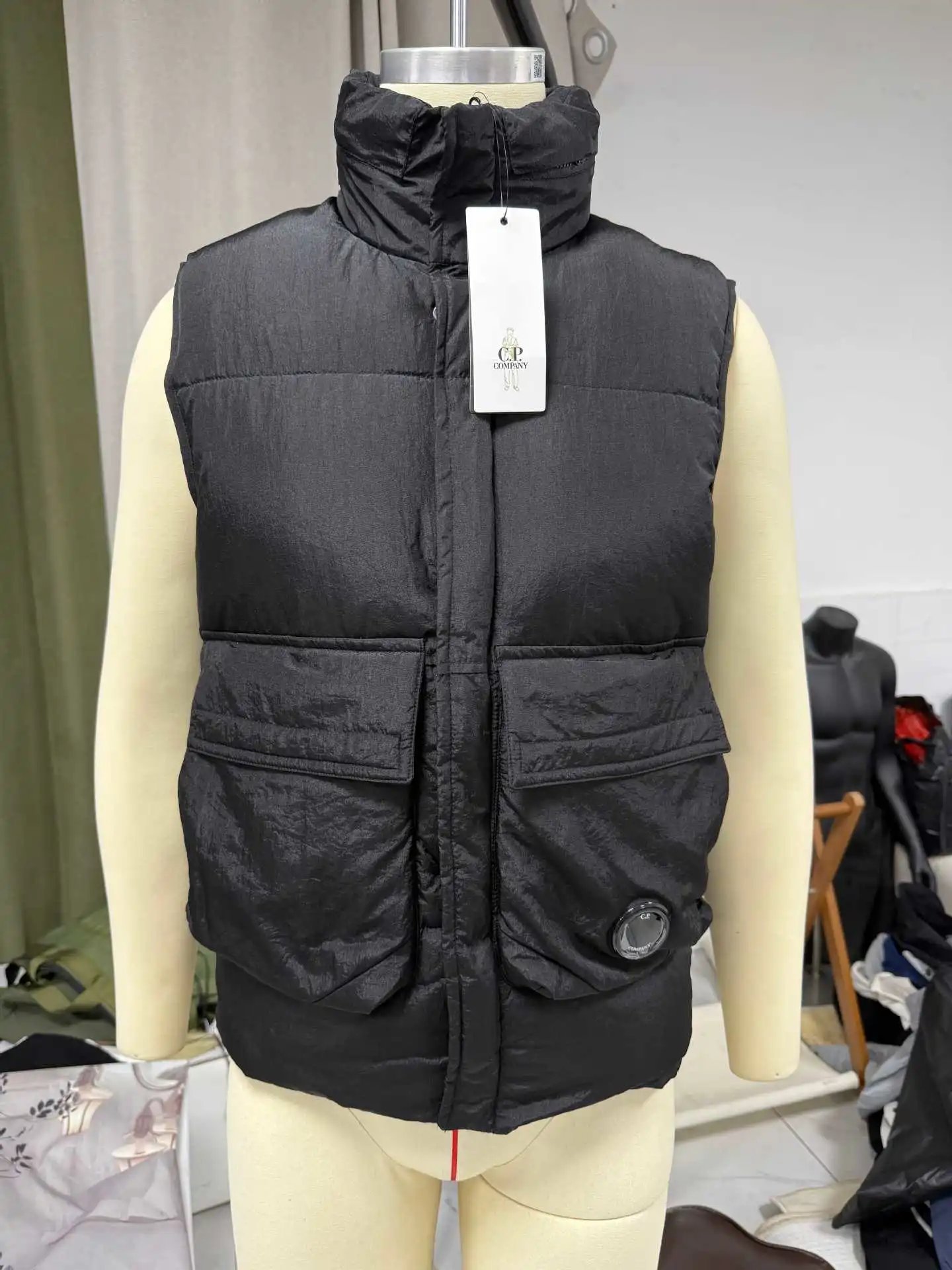 Logo Badge Utility Vest photo 5