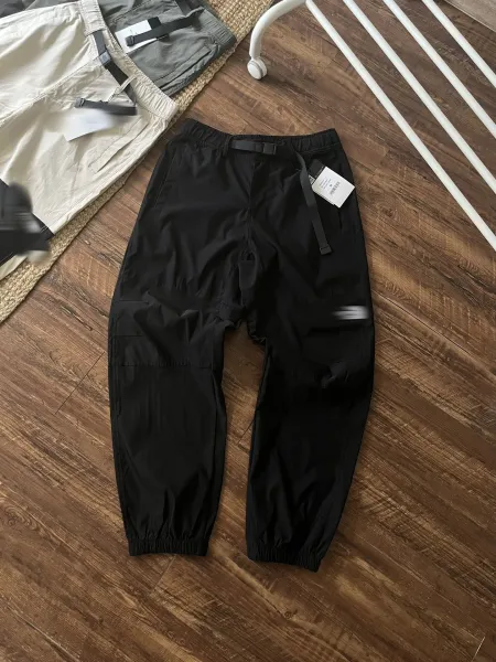 Off-White Industrial Cargo Joggers Black Pants - 1