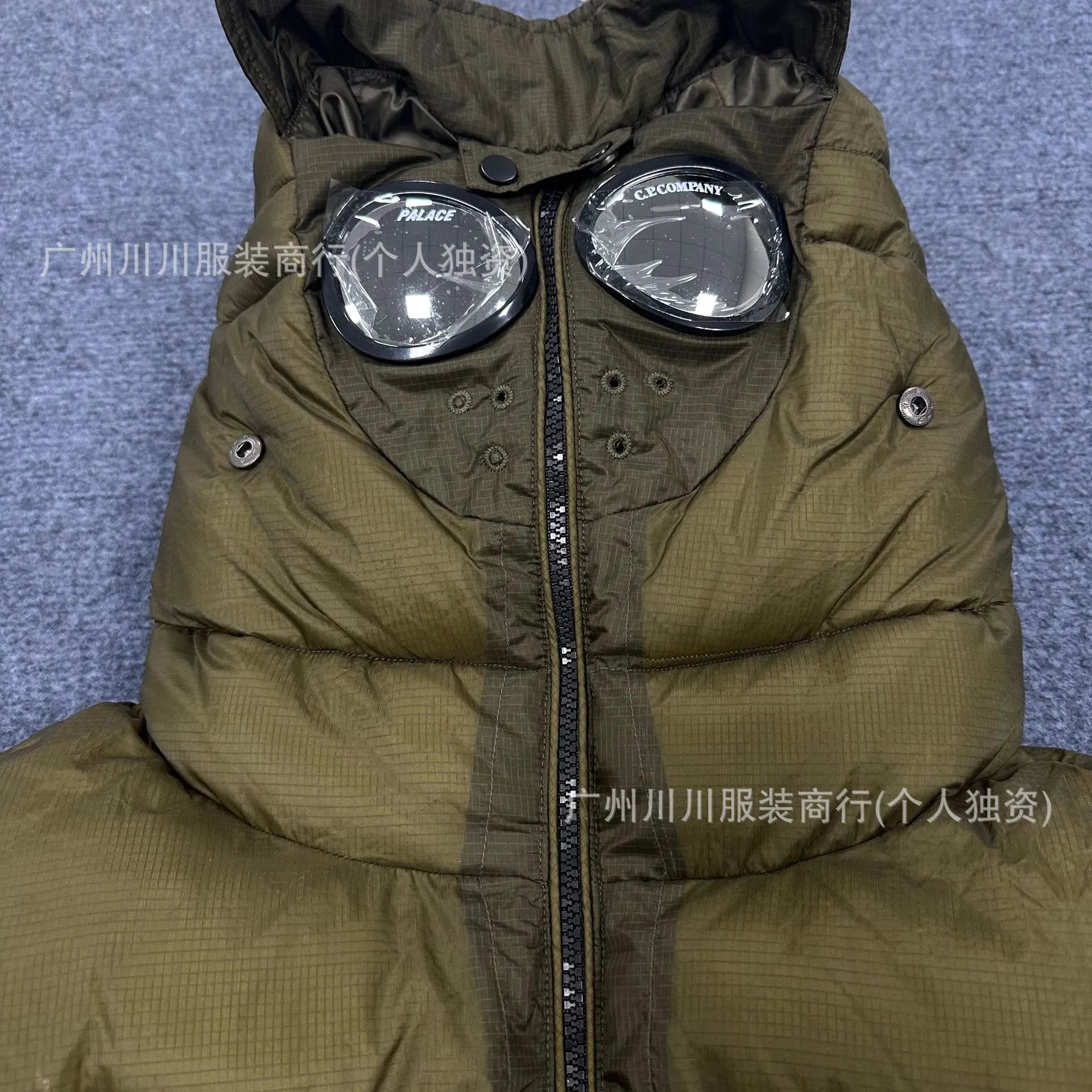 Mirror Badge Hooded Puffer Jacket photo 7
