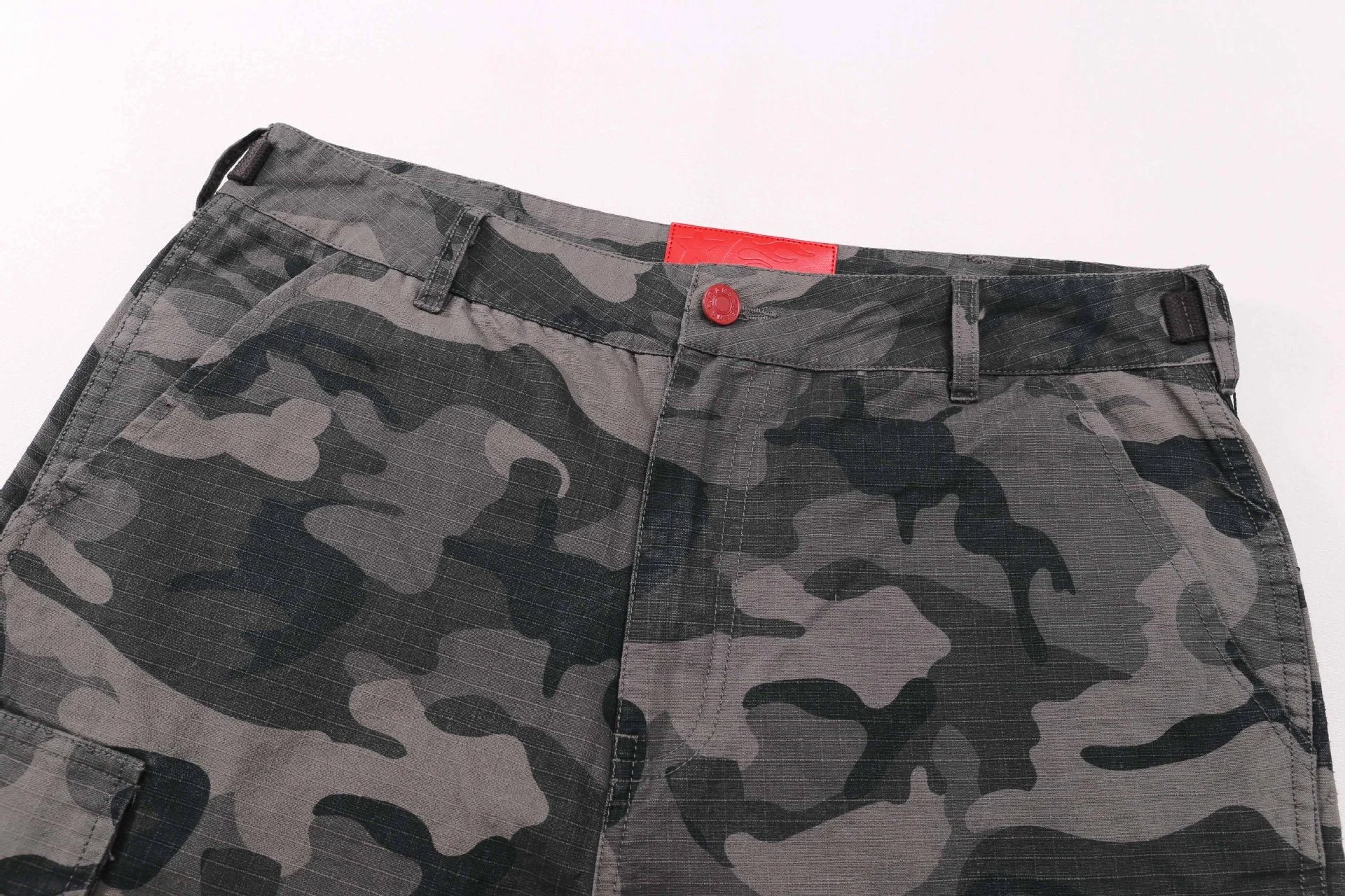 Design Camo Cargo Shorts with Adjustable Straps Red Black Multicolor Shorts - 7