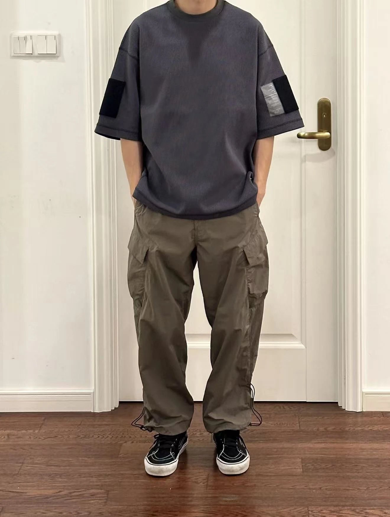 Drawstring Cargo Pants photo 8