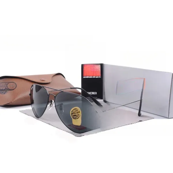 Ray-Ban Aviator Gradient Gray Sunglasses - 1