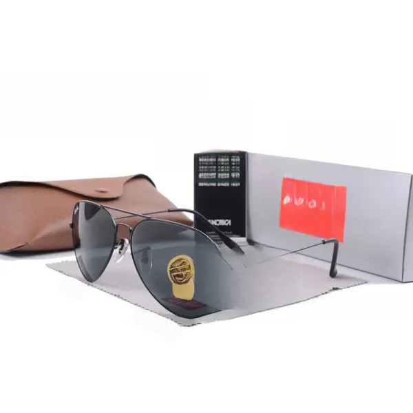 Ray-Ban Aviator Polarized Gray Sunglasses - 1