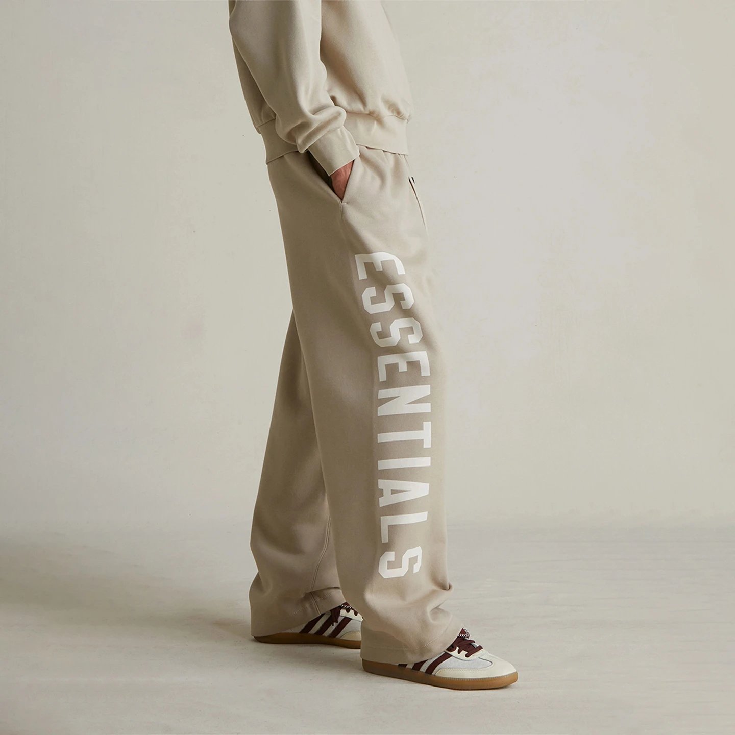 Loose Fleece-Lined Jogger Pants photo 4