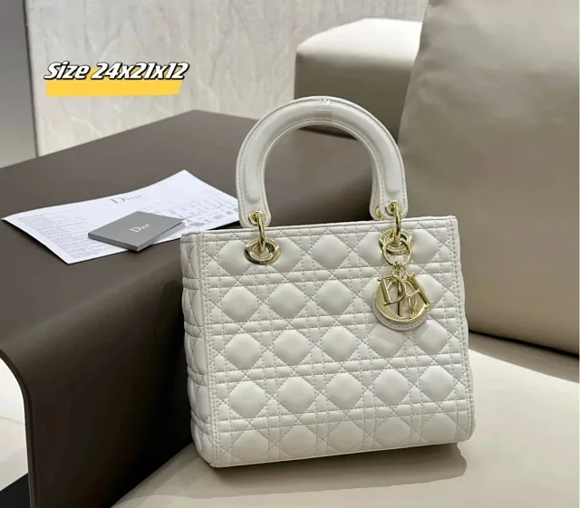 Chanel Handbags Quilted Chain-Strap Handbag product detail image 6