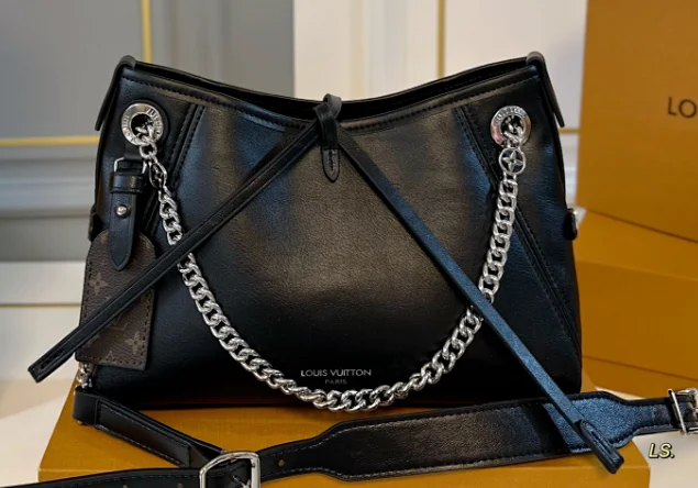 Louis Vuitton Monogram drawstring backpack product detail image 4