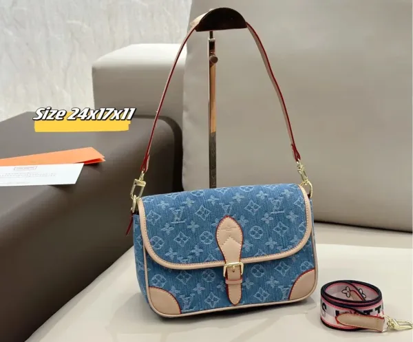 Louis Vuitton Monogram Denim Pochette Métis Blue Shoulder Bag - 1