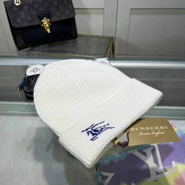 Burberry Hats Check Baseball Caps and Logo Knit Beanies product detail image 2
